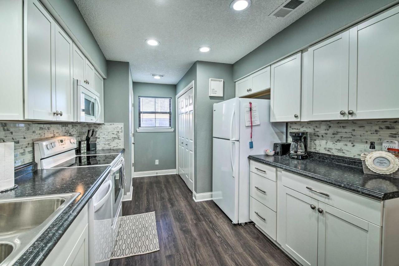 Pet-Friendly Branson Getaway With Private Patio! Apartment Bagian luar foto