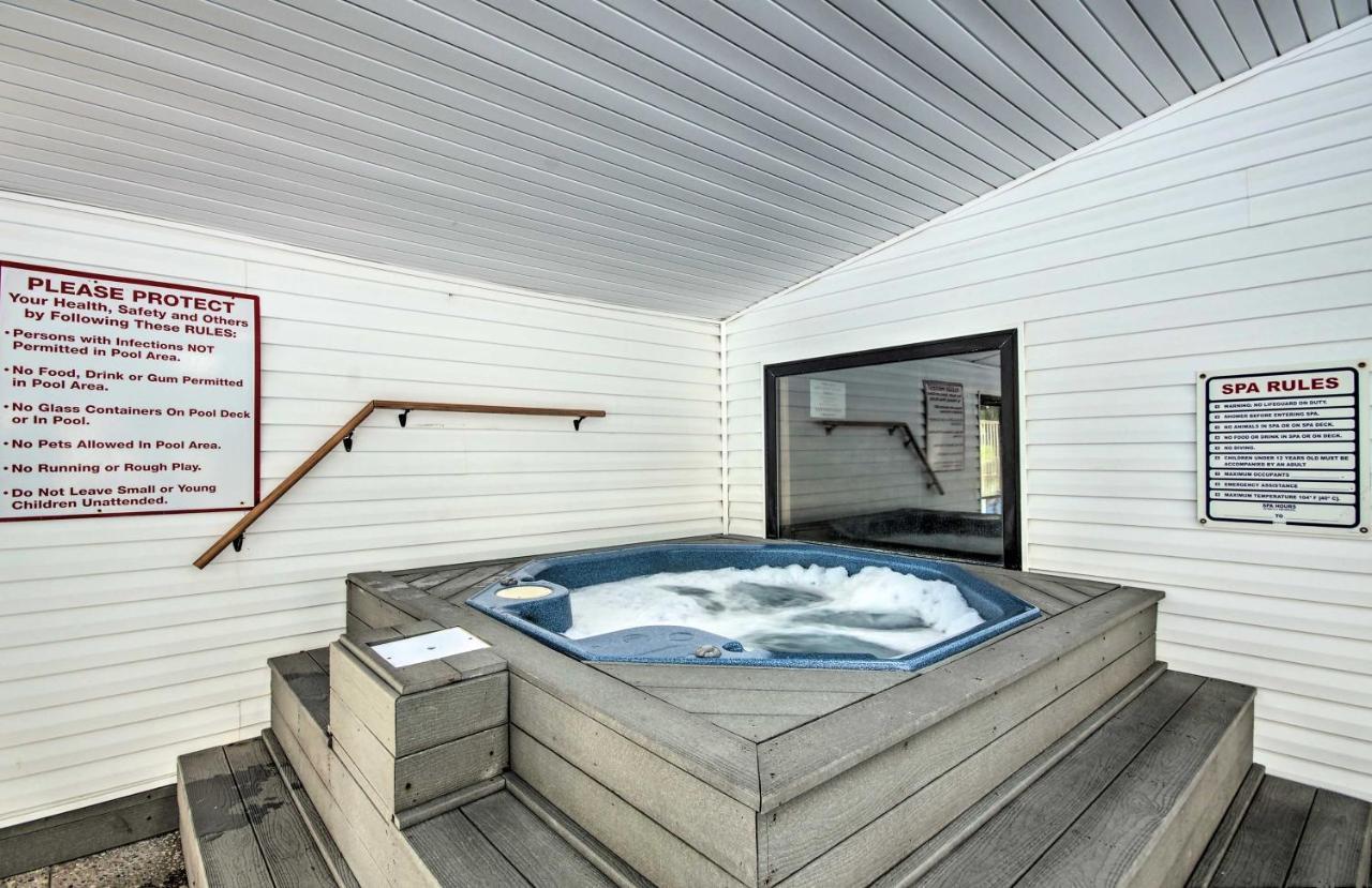 Pet-Friendly Branson Getaway With Private Patio! Apartment Bagian luar foto