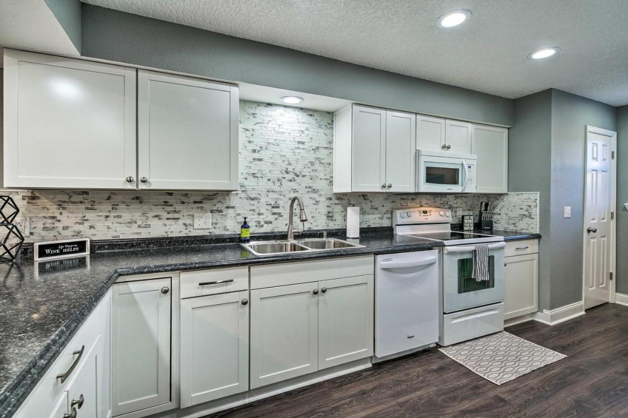 Pet-Friendly Branson Getaway With Private Patio! Apartment Bagian luar foto
