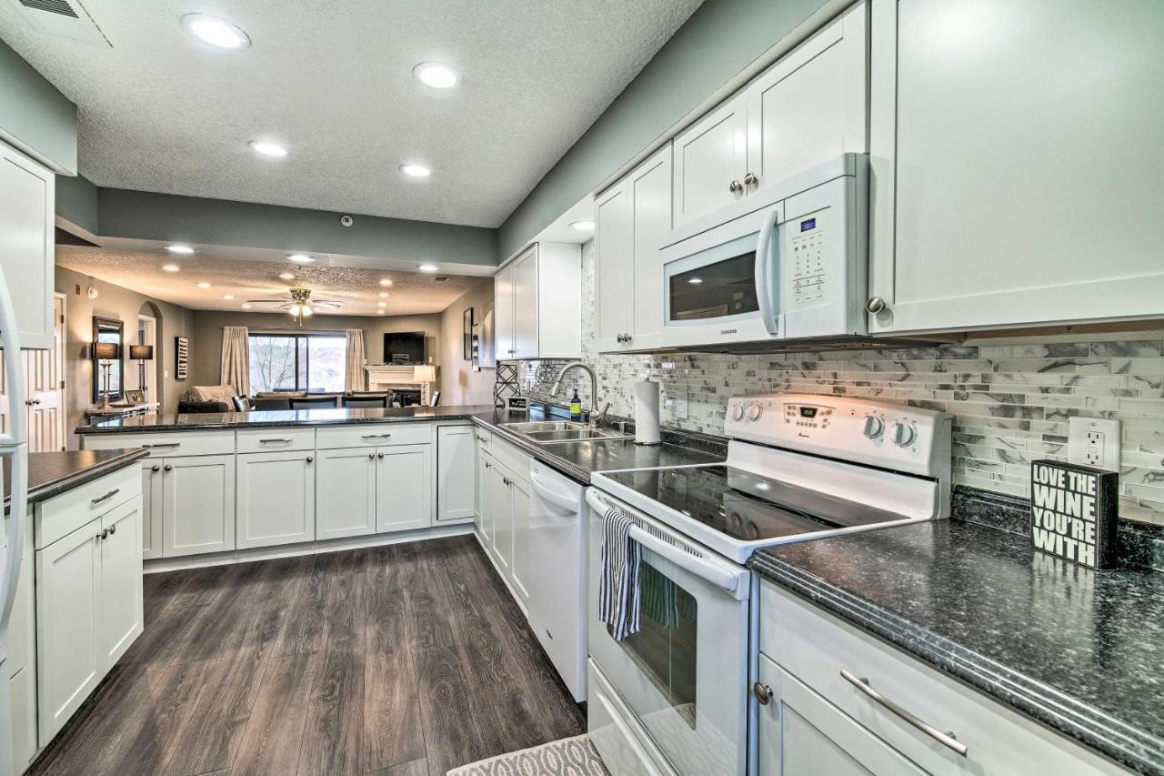 Pet-Friendly Branson Getaway With Private Patio! Apartment Bagian luar foto
